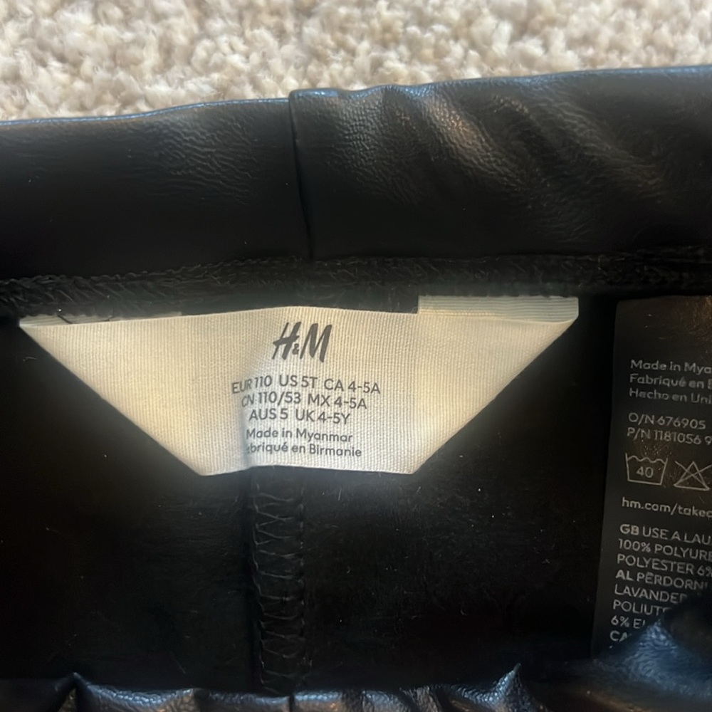 Faux leather pants - Picture 2 of 5